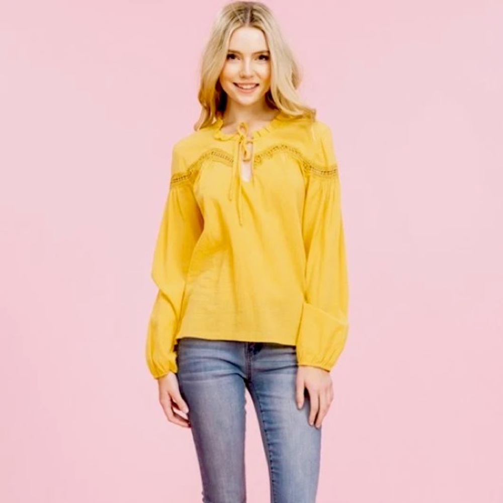 Long Sleeve Key Hole Tie Top w/ Crochet Details